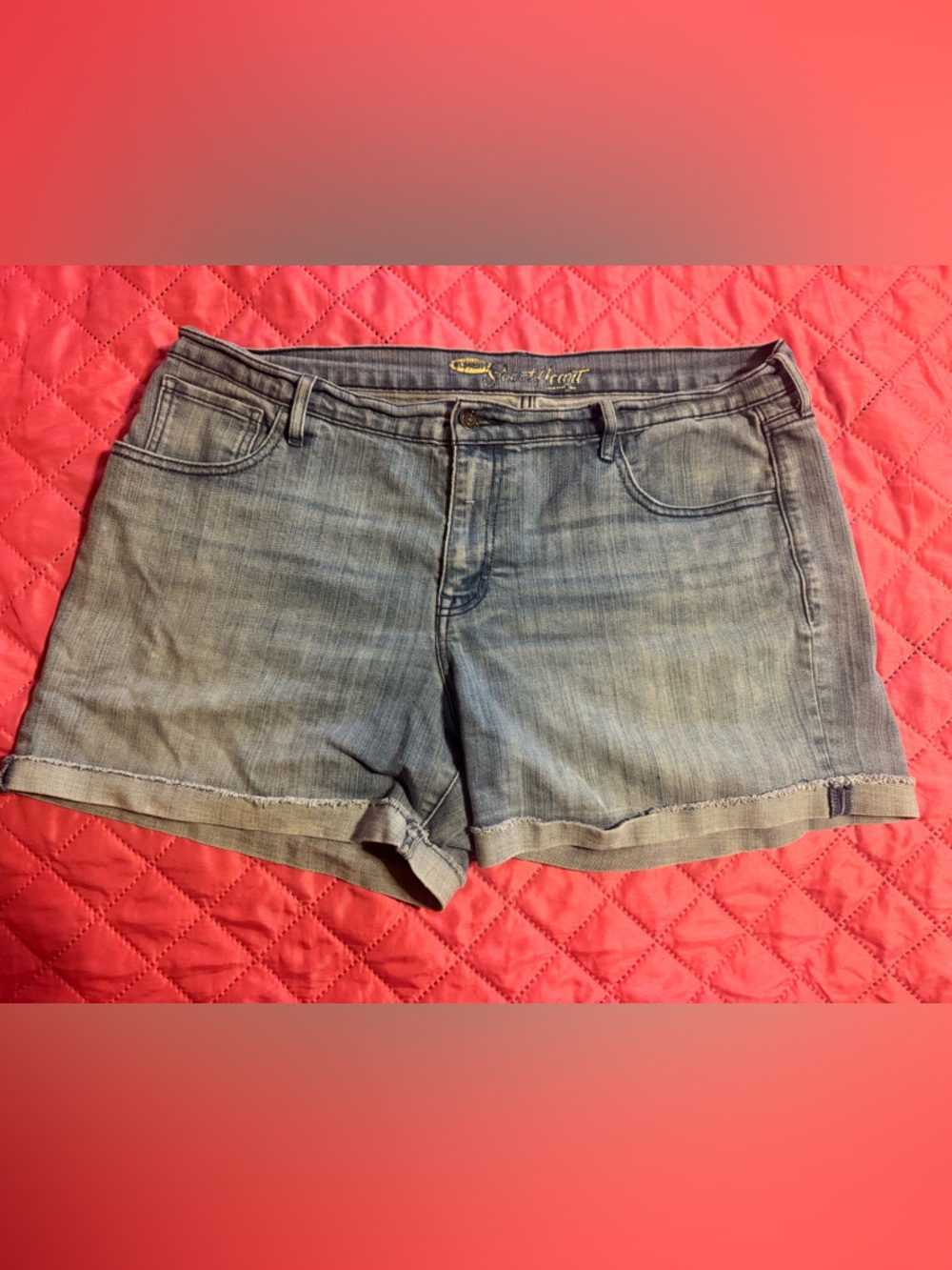 Old Navy Medium Wash Denim Shorts sz 16